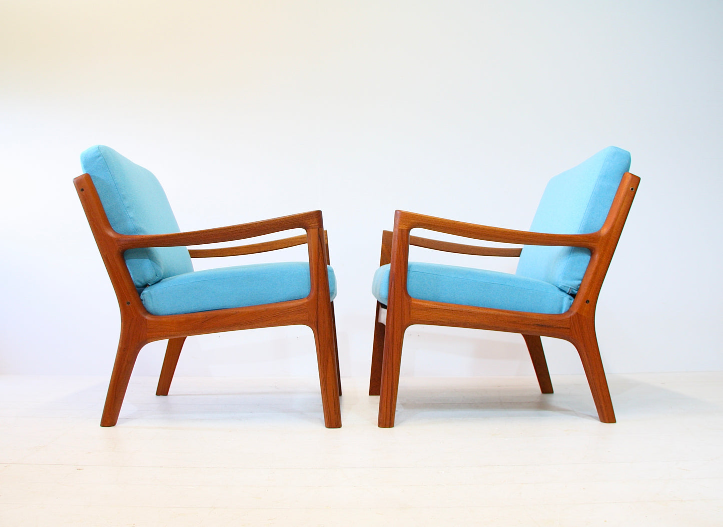 Ole Wanscher Senator Armchairs for France & Son FD166 - Blue