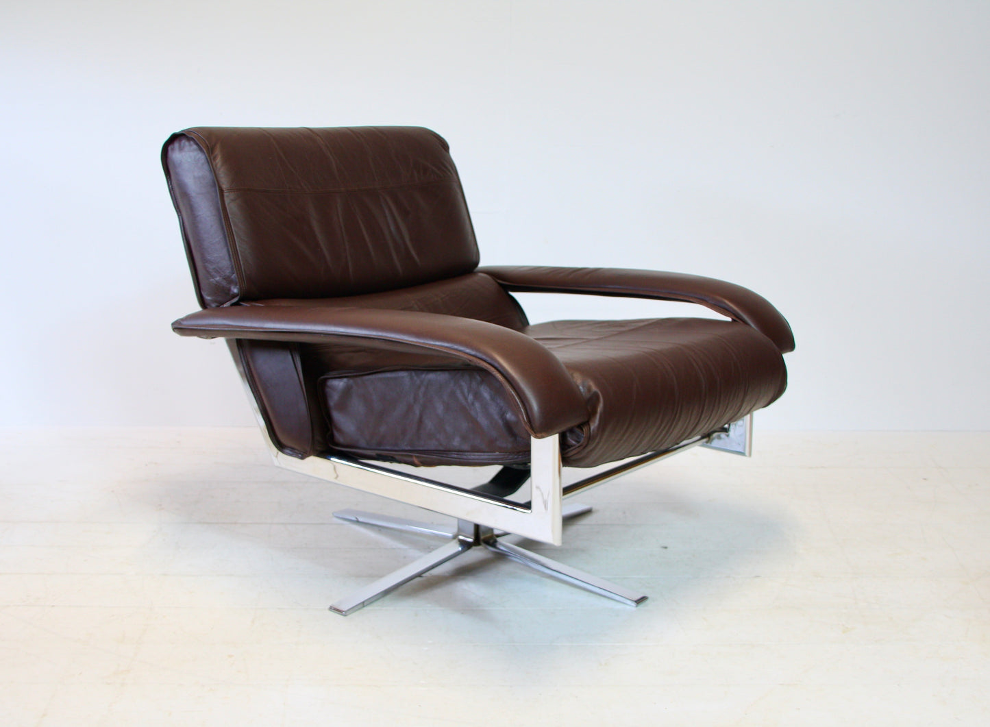 Pieff 'Gamma' Chrome & Leather Swivel Chair - c.1970