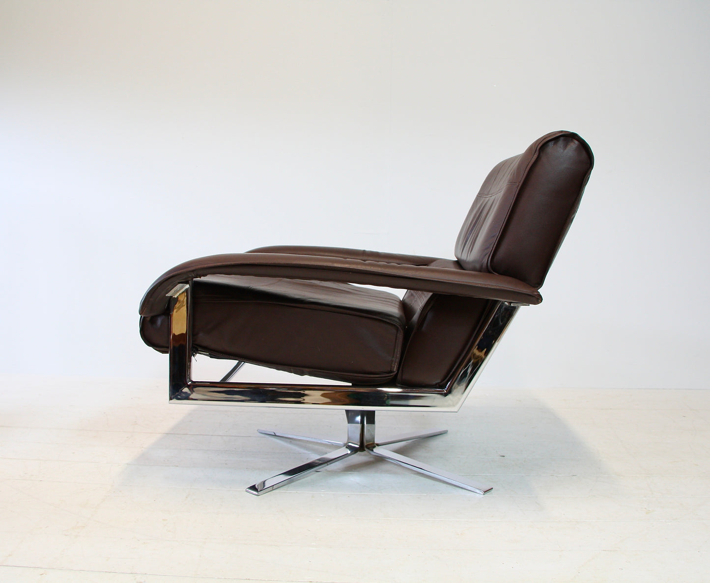 Pieff 'Gamma' Chrome & Leather Swivel Chair - c.1970