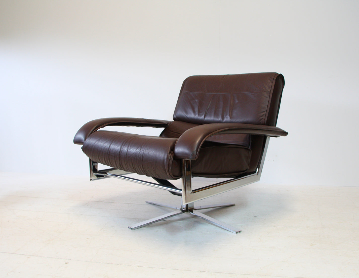 Pieff 'Gamma' Chrome & Leather Swivel Chair - c.1970