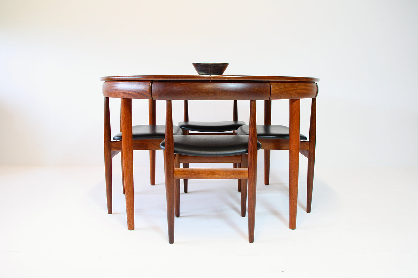 Roundette Danish Dining Table & Chairs by Hans Olsen - c.1952