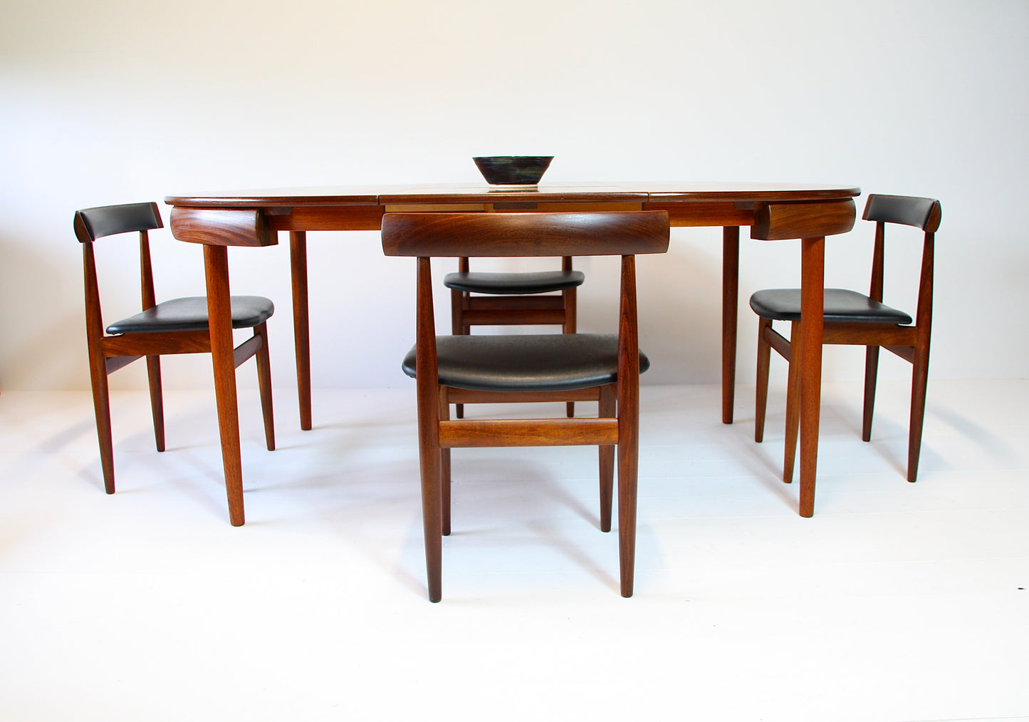 Roundette Danish Dining Table & Chairs by Hans Olsen - c.1952