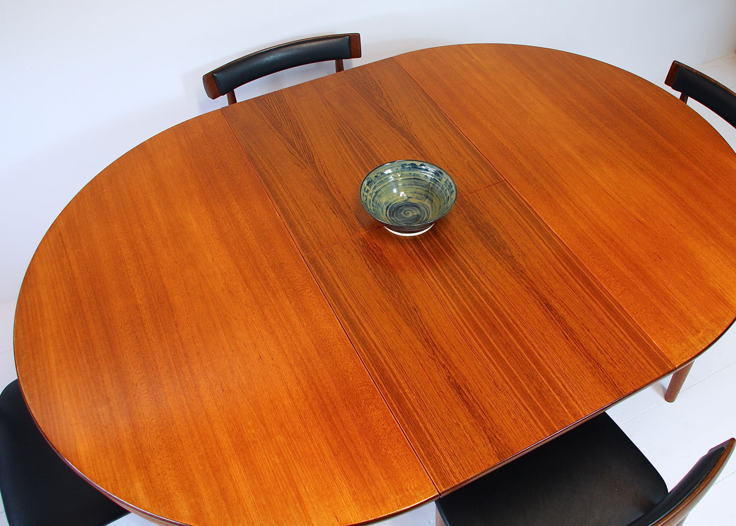 Roundette Danish Dining Table & Chairs by Hans Olsen - c.1952
