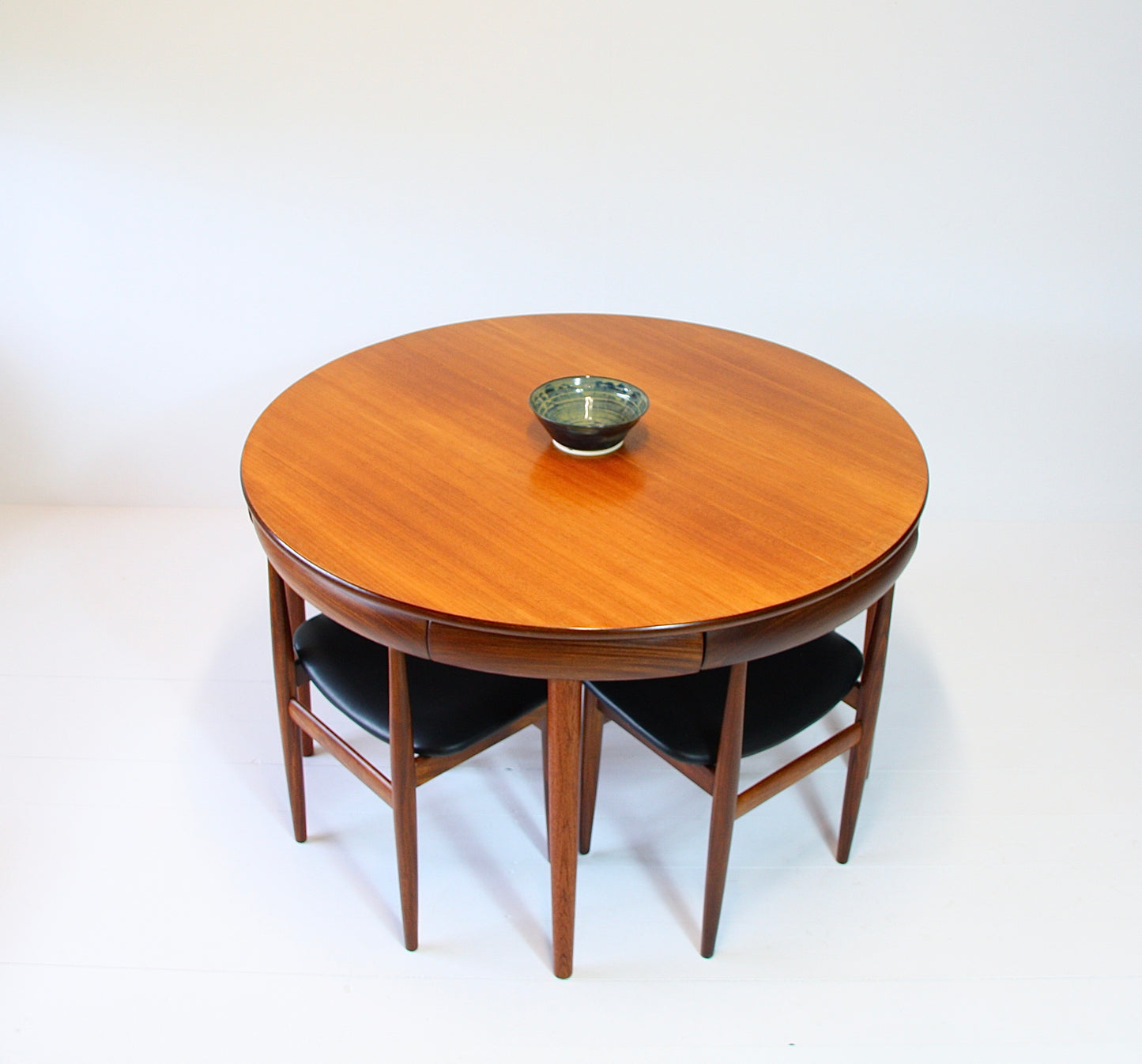 Roundette Danish Dining Table & Chairs by Hans Olsen - c.1952