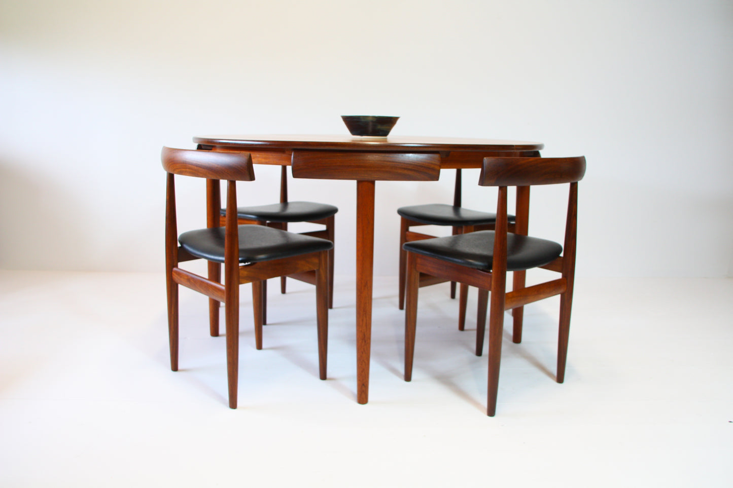 Roundette Danish Dining Table & Chairs by Hans Olsen - c.1952