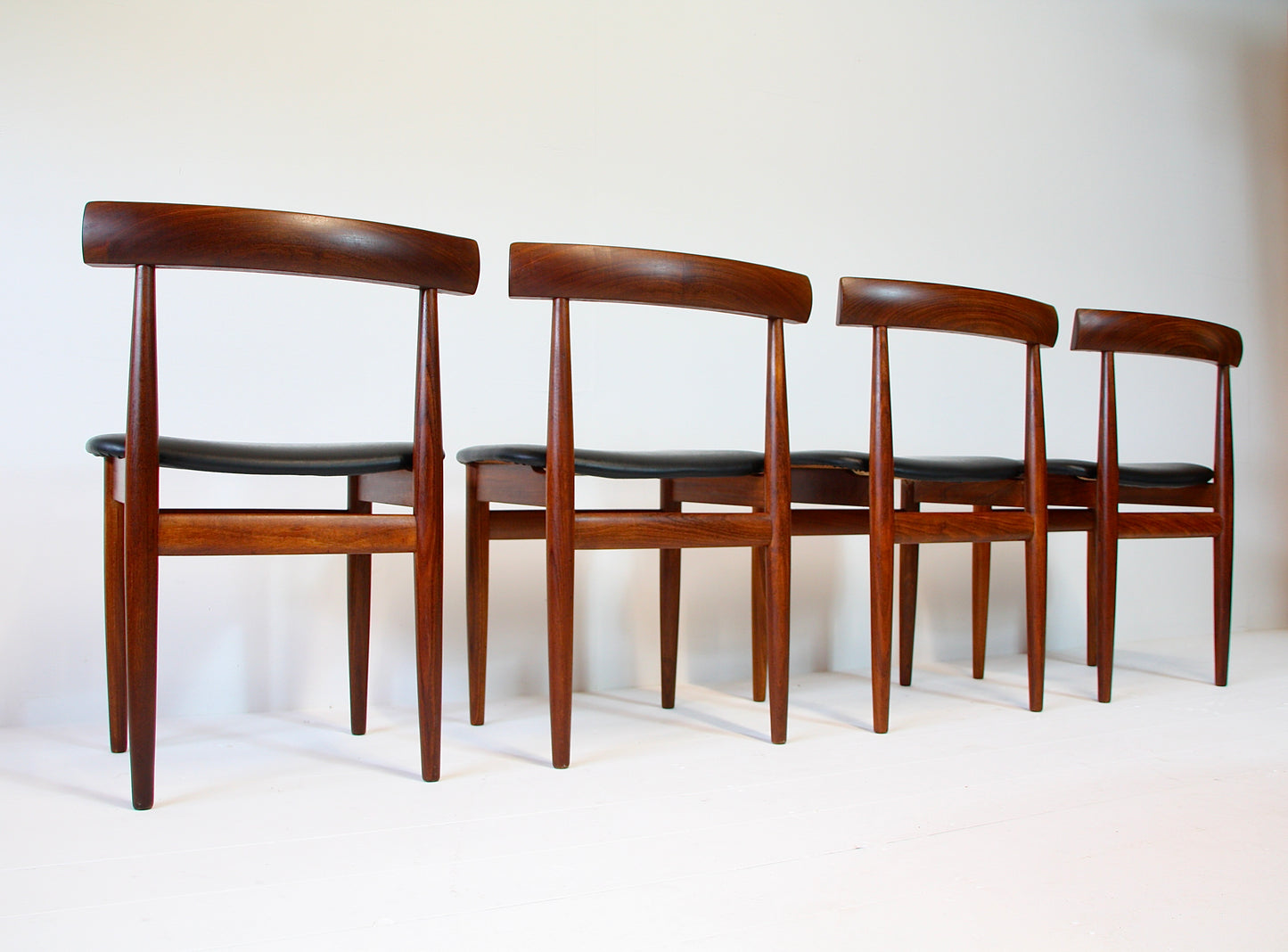 Roundette Danish Dining Table & Chairs by Hans Olsen - c.1952
