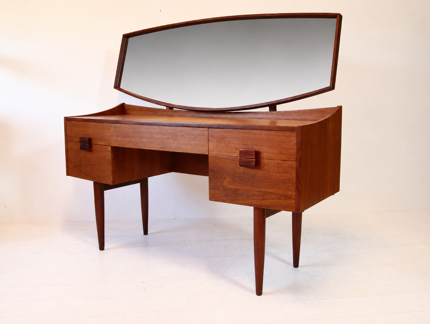 Mid Century Dressing Table by Kofod Larsen for G Plan c.1960