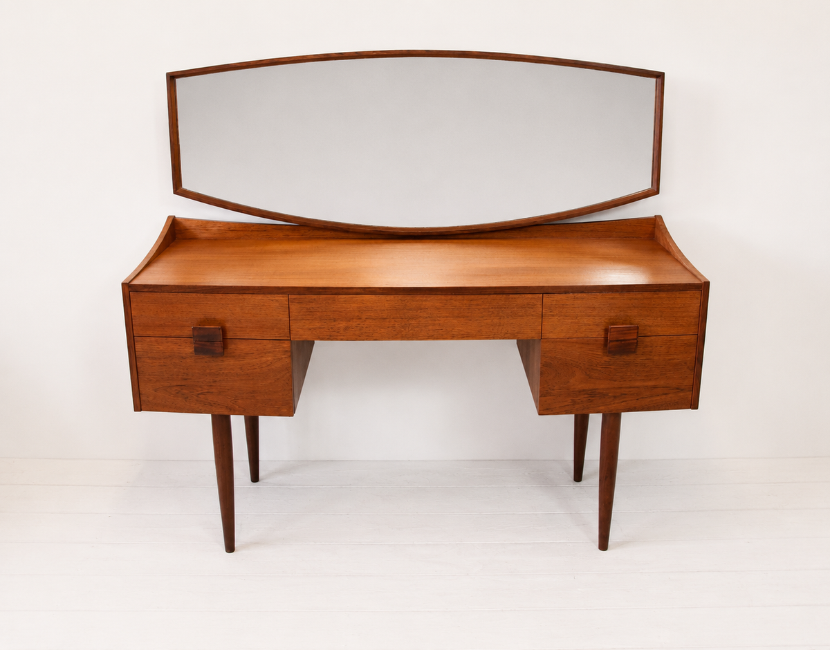 Mid Century Dressing Table by Kofod Larsen for G Plan c.1960