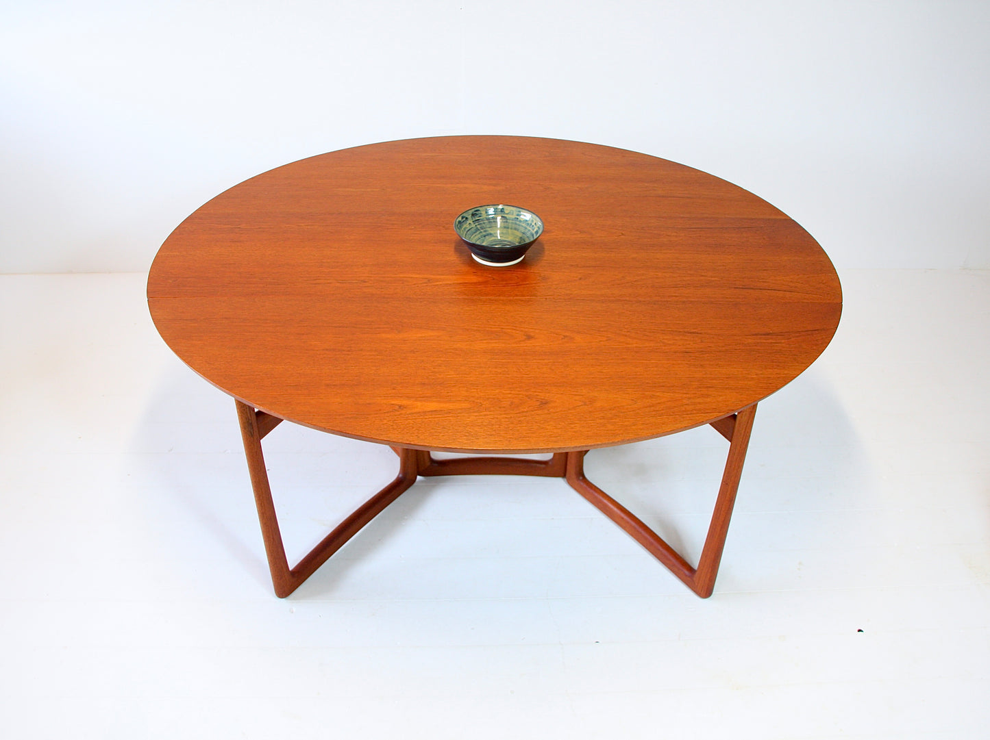 Danish Dining Table by Peter Hvidt & Orla Mølgaard Nielsen - Model 20-59