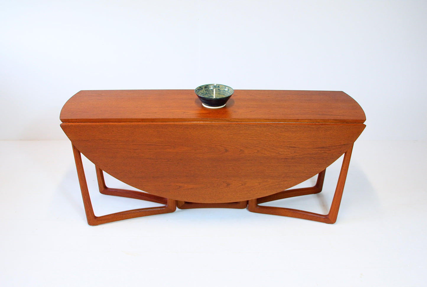 Danish Dining Table by Peter Hvidt & Orla Mølgaard Nielsen - Model 20-59