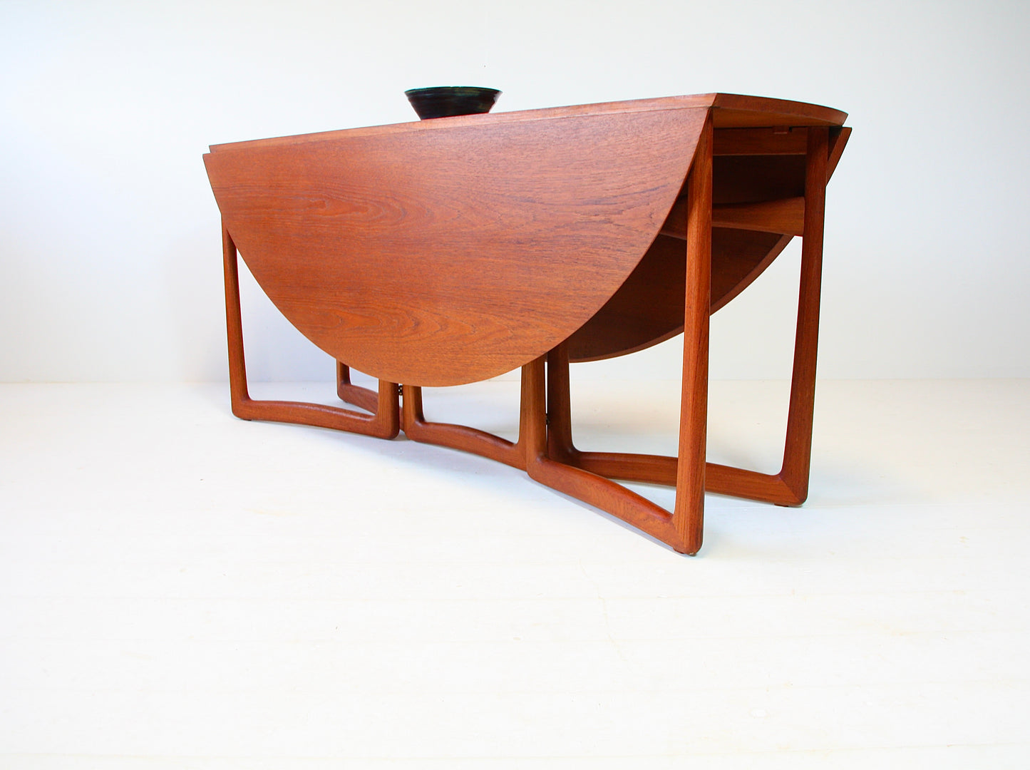Danish Dining Table by Peter Hvidt & Orla Mølgaard Nielsen - Model 20-59
