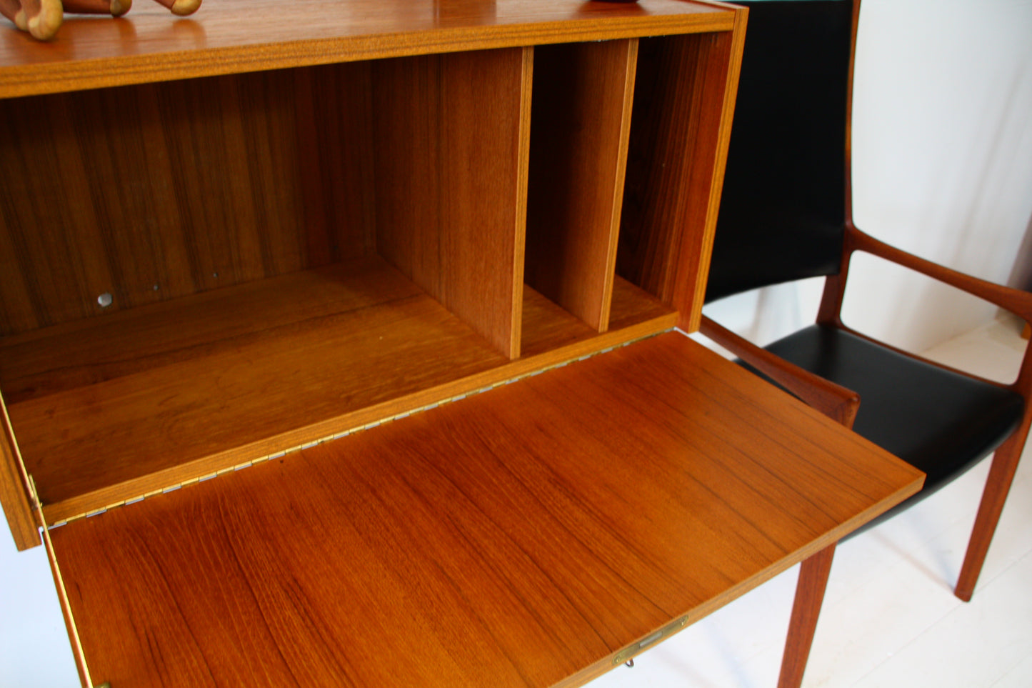Prebend Sorensen Wall Hung Cabinet - PS System Denmark c.1960