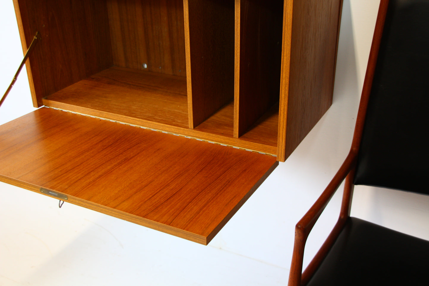 Prebend Sorensen Wall Hung Cabinet - PS System Denmark c.1960