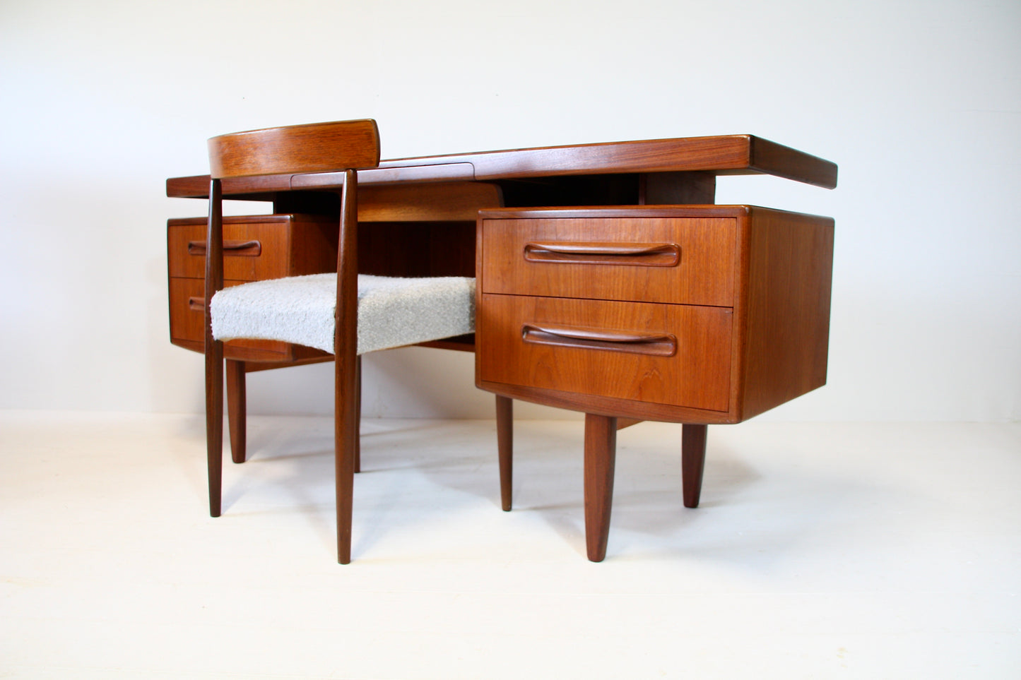 Vintage Chair by Arne Hovmand Olsen - Teak & Boucle