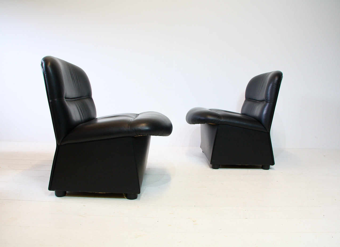 2 Italian Mid Century Leather Lounge Chairs by Vaghi of Italy