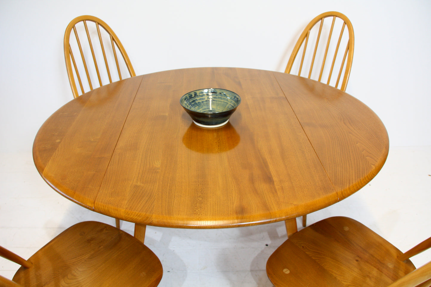 Ercol Model 384 Solid Elm Drop Leaf Dining Table