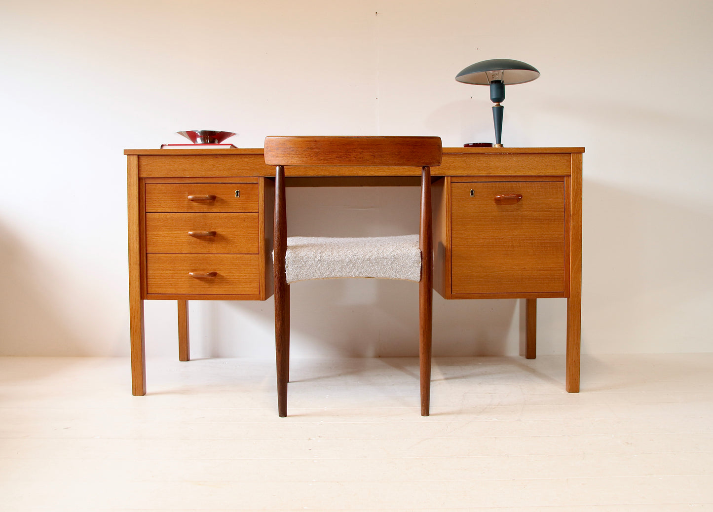 Danish Mid Century Desk by Domino Mobler c.1970
