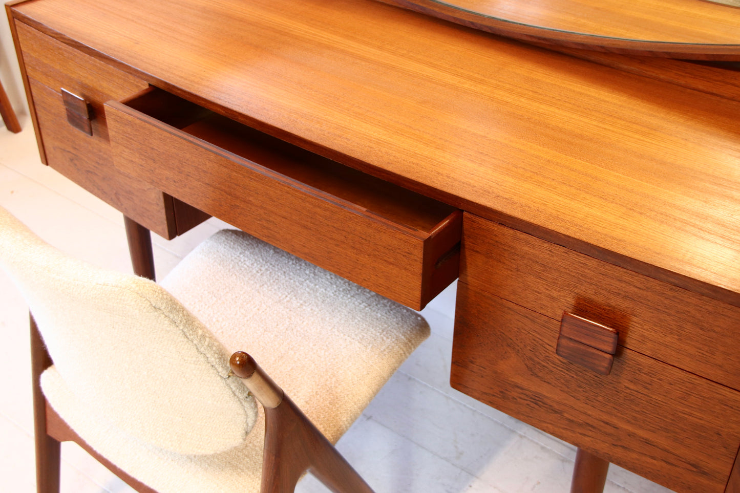 Mid Century Dressing Table by Kofod Larsen for G Plan c.1960