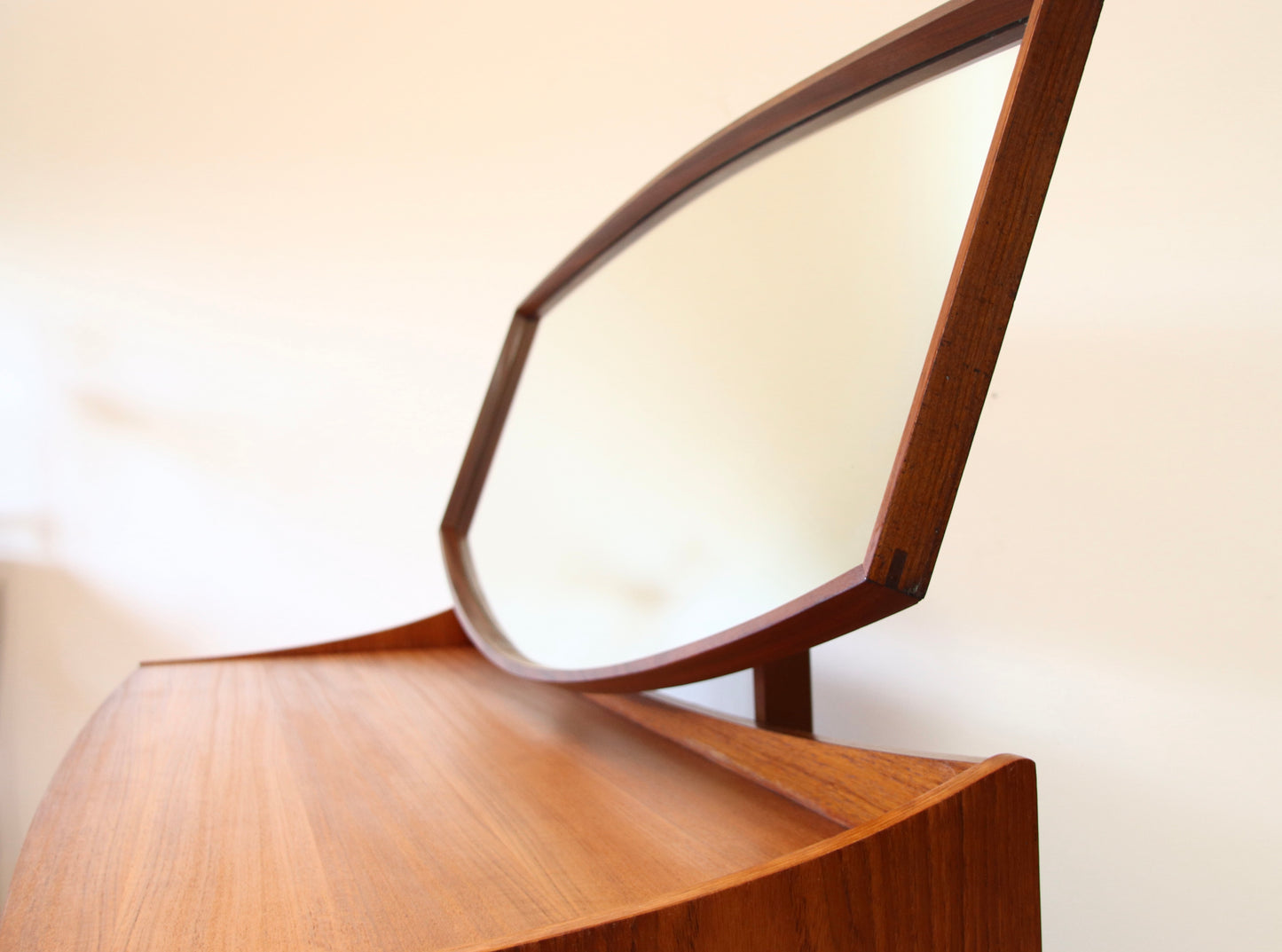 Mid Century Dressing Table by Kofod Larsen for G Plan c.1960