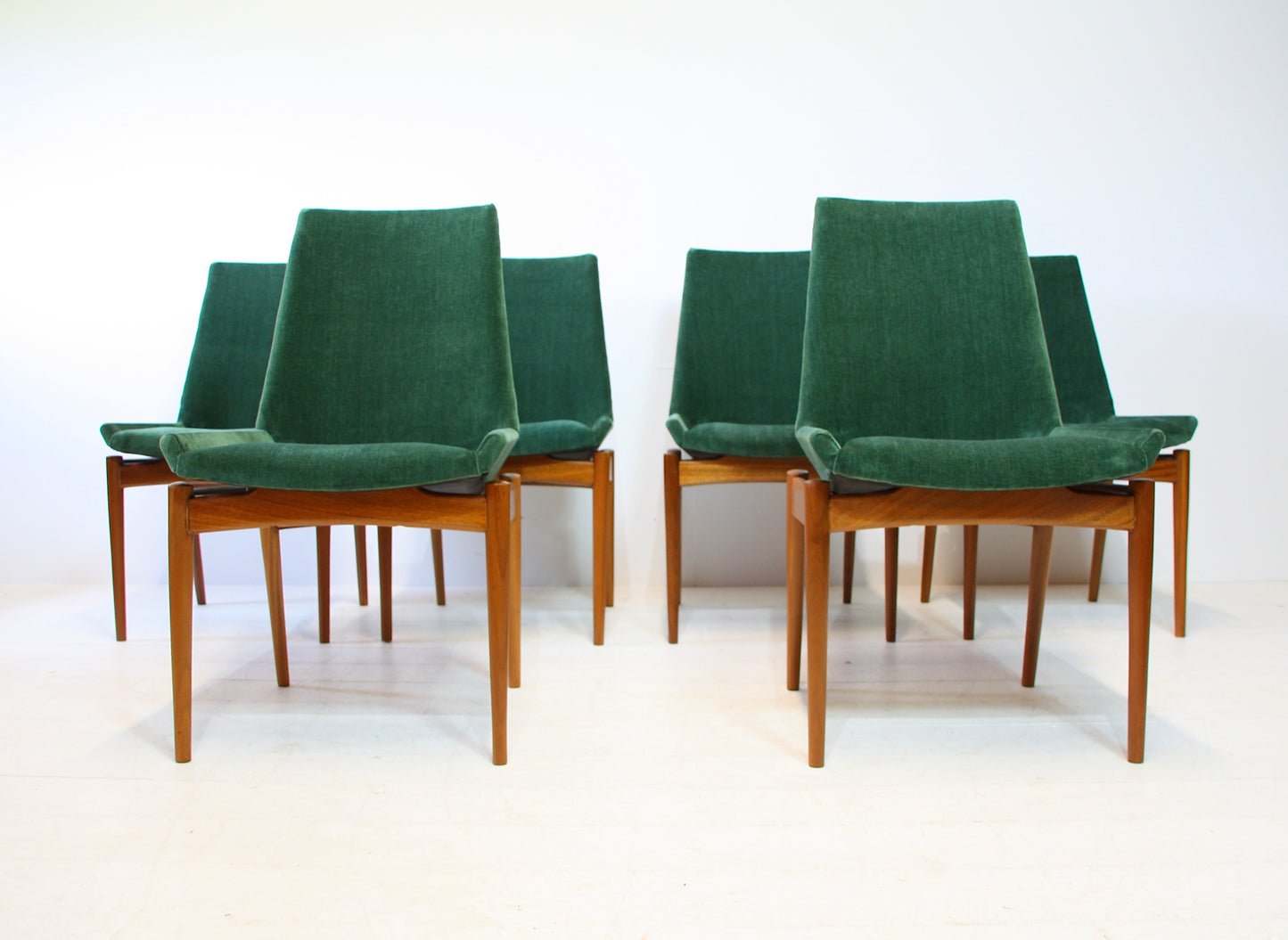SOLD - 6 Hamilton Dining Chairs by Robert Heritage c.1960
