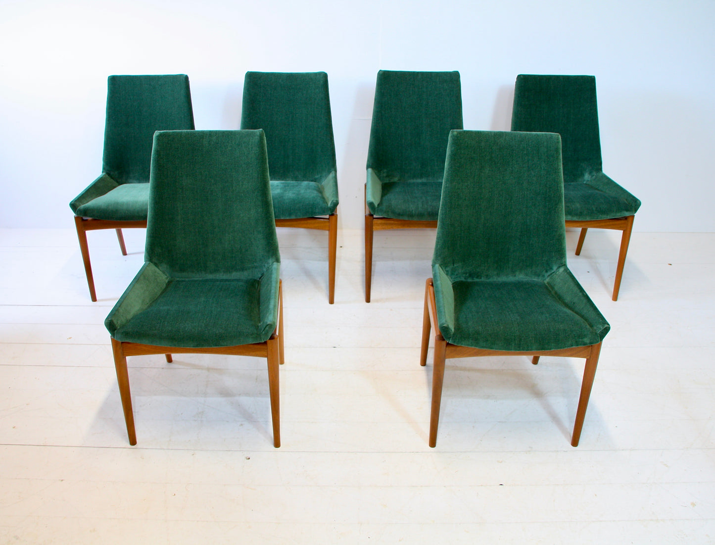 SOLD - 6 Hamilton Dining Chairs by Robert Heritage c.1960