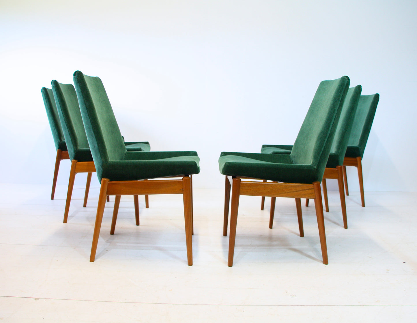 SOLD - 6 Hamilton Dining Chairs by Robert Heritage c.1960