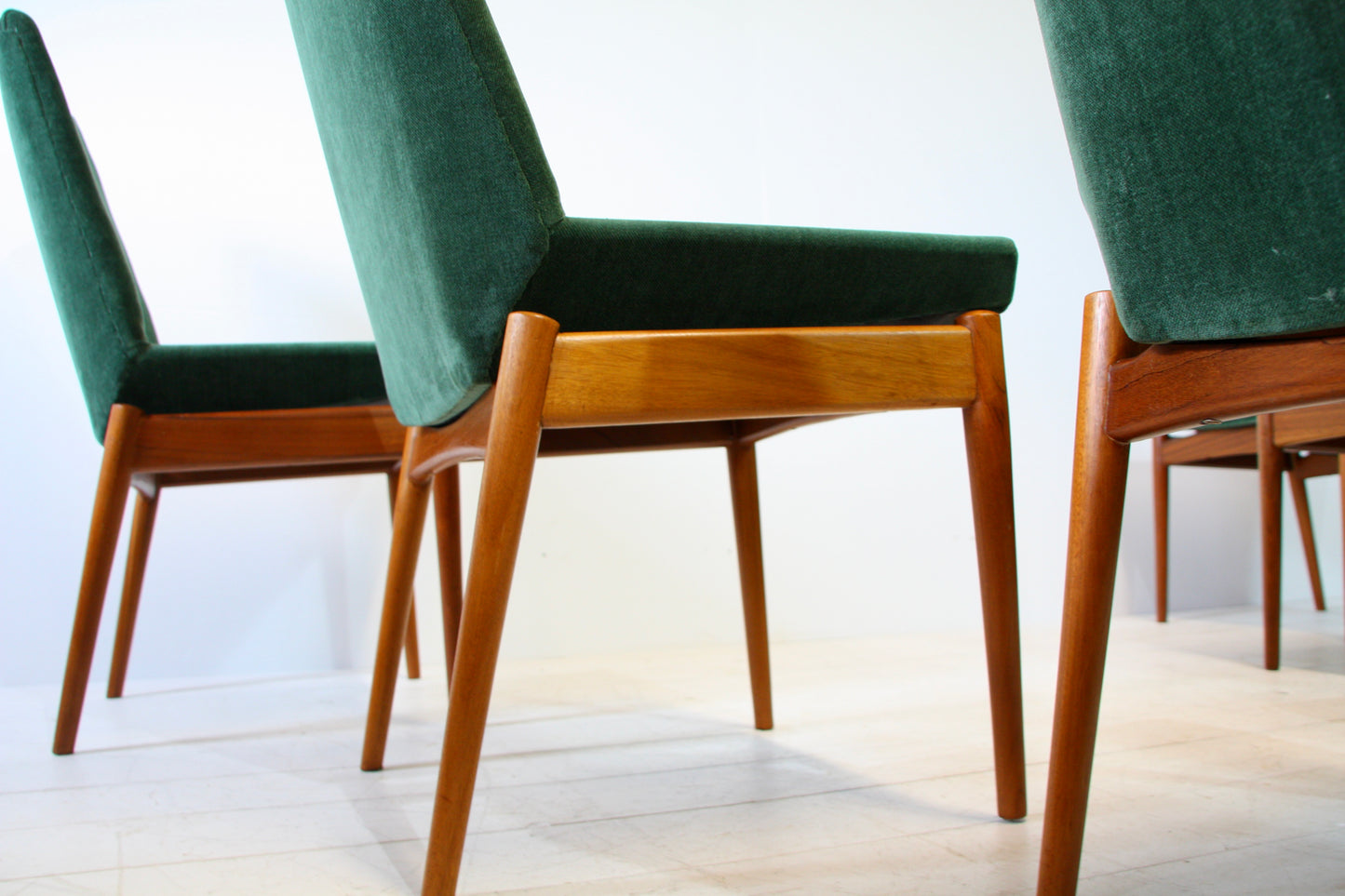 SOLD - 6 Hamilton Dining Chairs by Robert Heritage c.1960