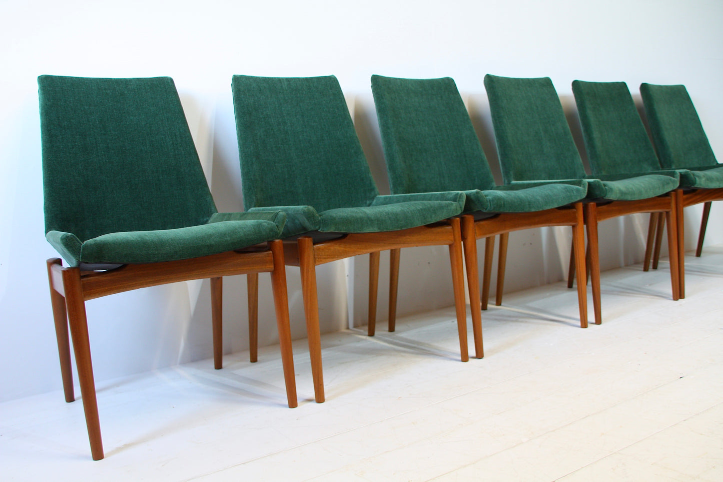 SOLD - 6 Hamilton Dining Chairs by Robert Heritage c.1960