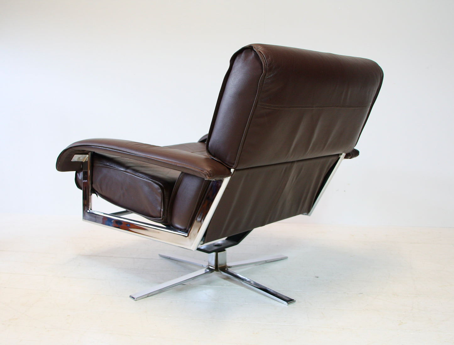 Pieff 'Gamma' Chrome & Leather Swivel Chair - c.1970