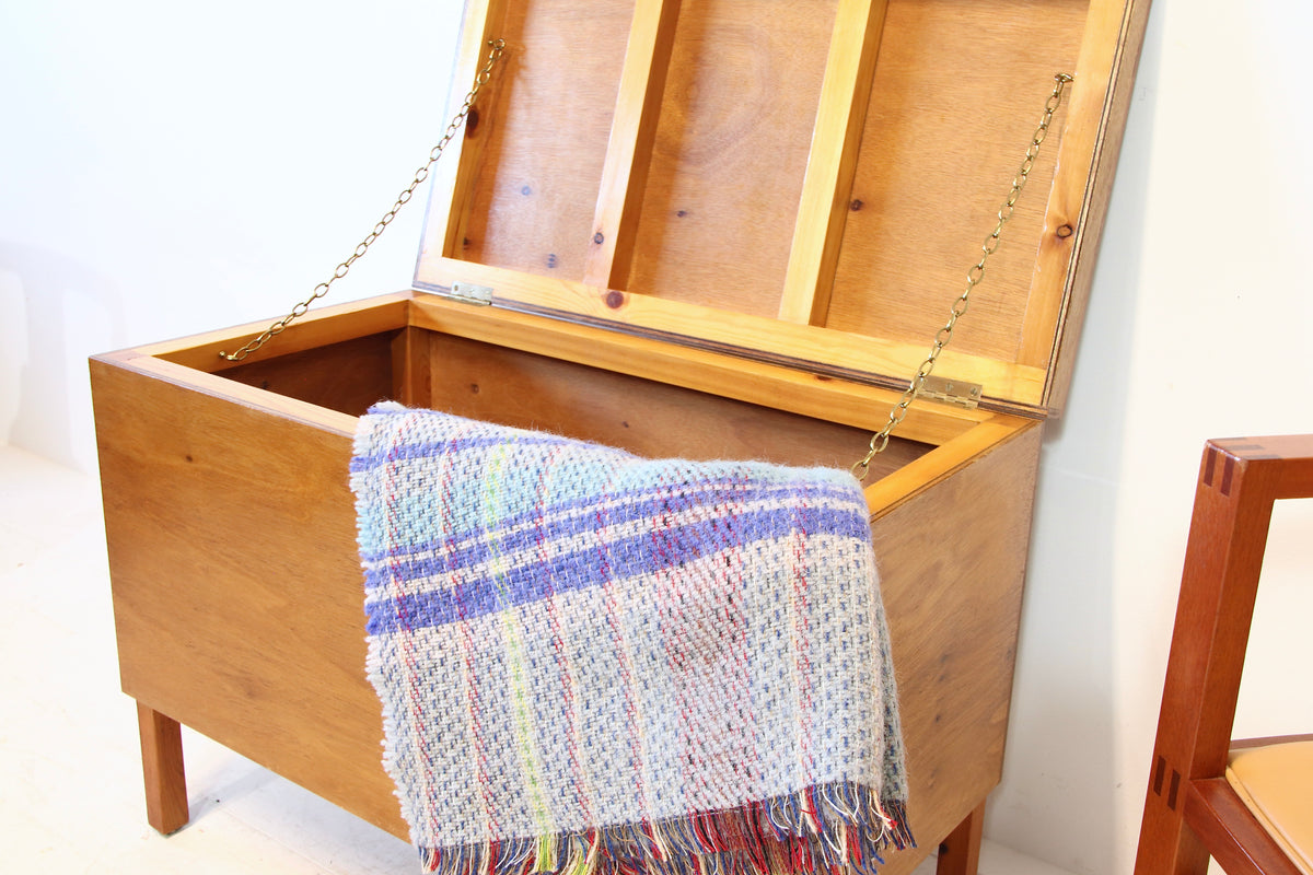 Vintage Blanket / Storage Chest