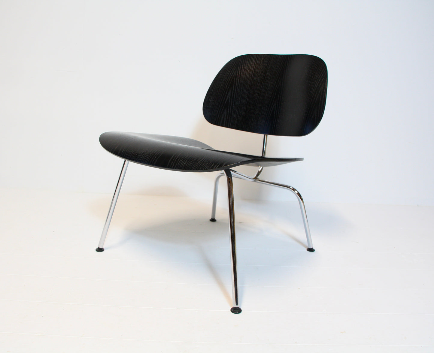 2 Eames LCM Lounge Chairs in Black Ash & Chrome - Vitra