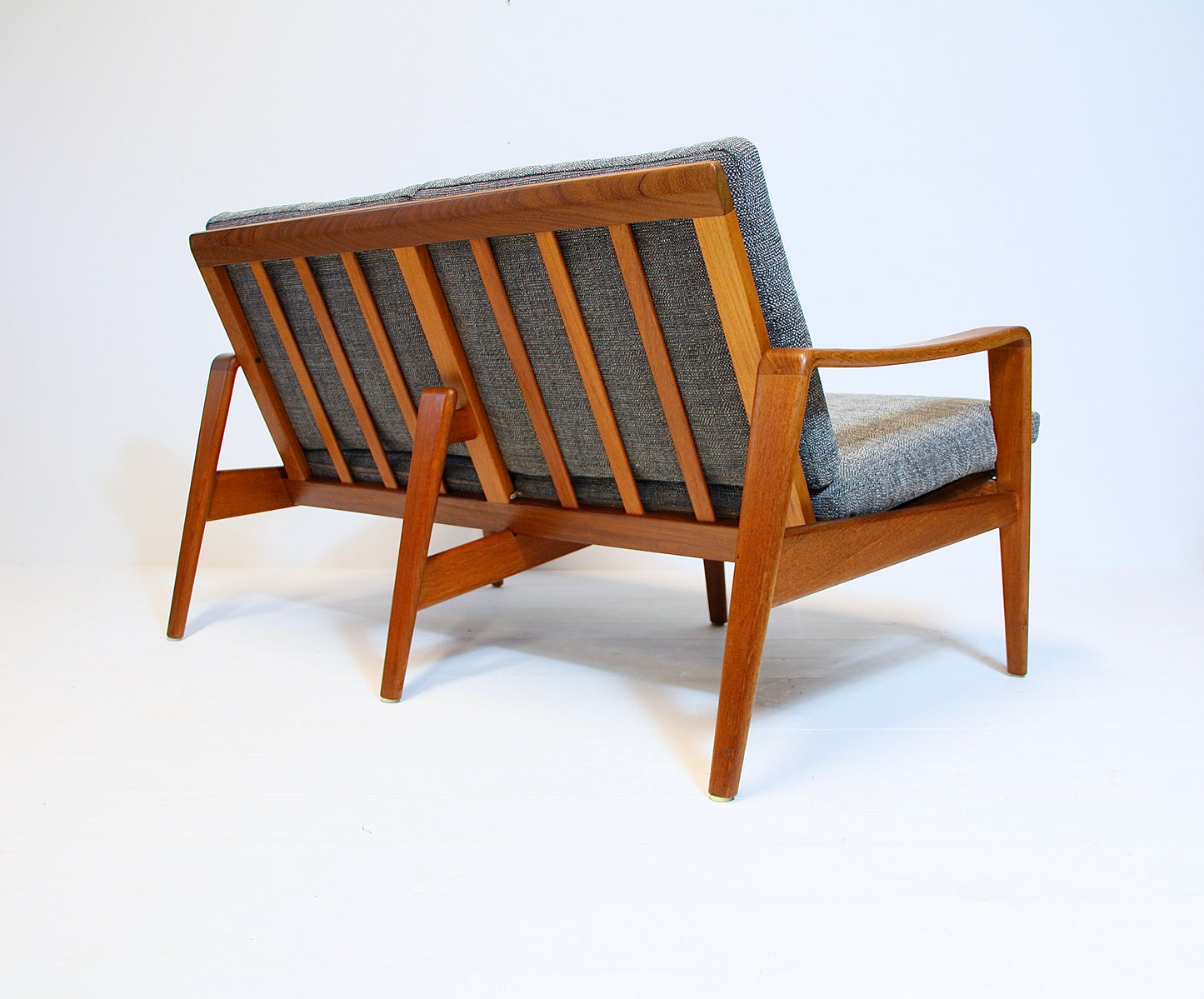 Danish Sofa by Arne Wahl Iversen for Komfort - Teak